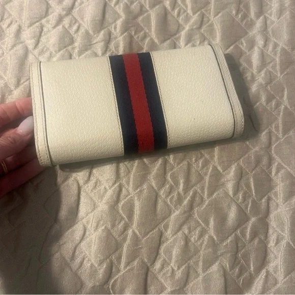 Gucci Cream Wallet with Red and Blue Stripes - Picture 3 of 6